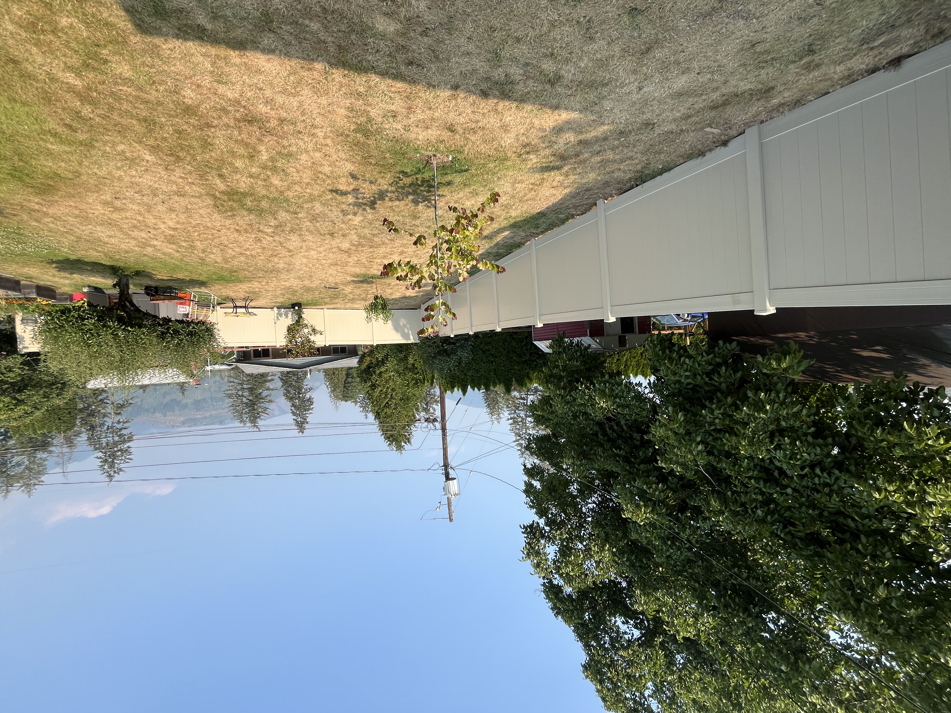 NORTHERNLINE Yukon 6' Vinyl Fence